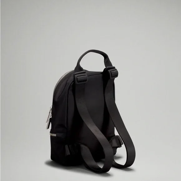 City Adventurer Backpack
Micro - Picture 12 of 13